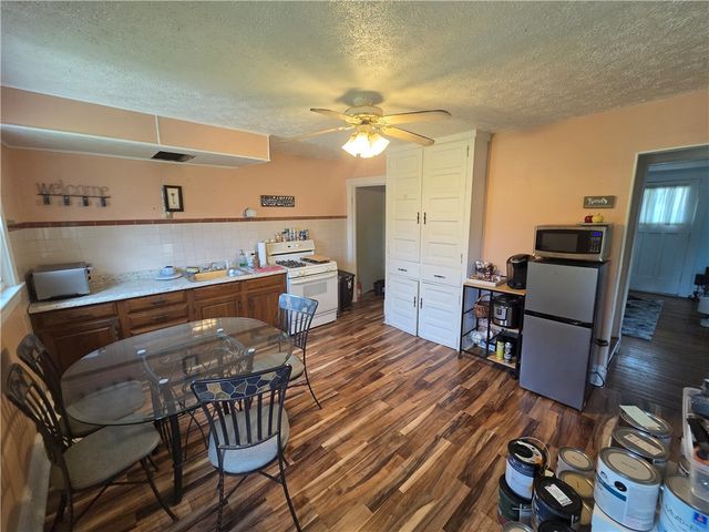 125 Bertha Avenue, Donora, PA 15033