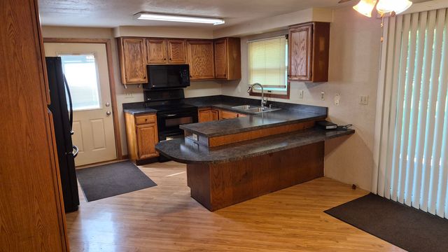 4901 35th Ave SE, Minot, ND 58701