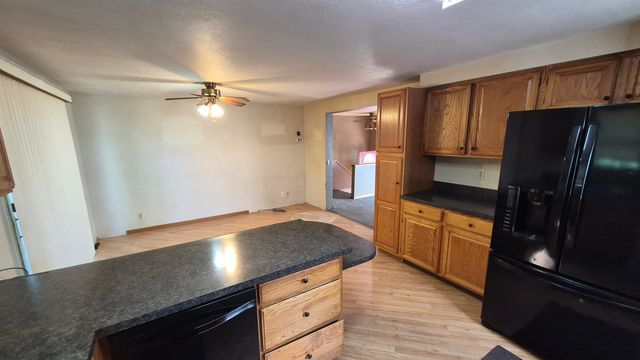 4901 35th Ave SE, Minot, ND 58701