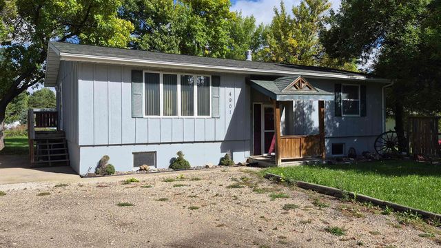 4901 35th Ave SE, Minot, ND 58701