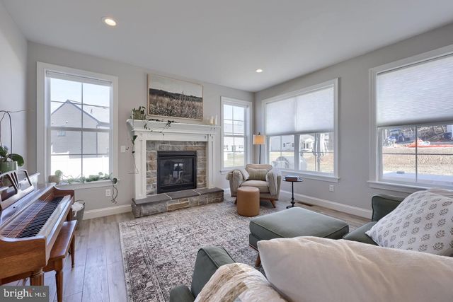 168 FORGE DR, Lebanon, PA 17042