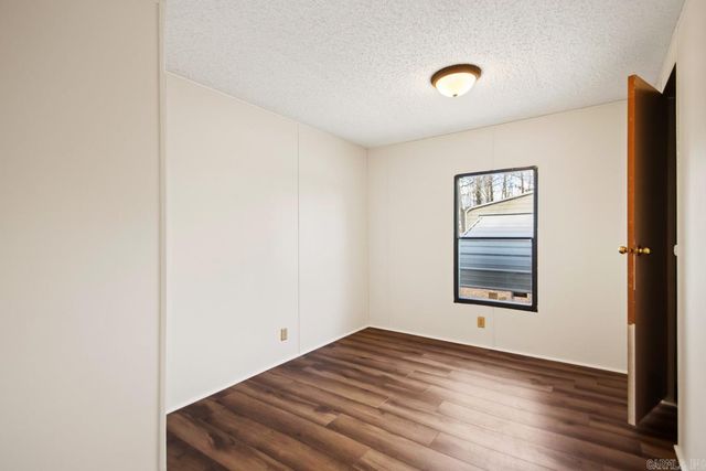 19921 Philis Dr, Hensley, AR 72065