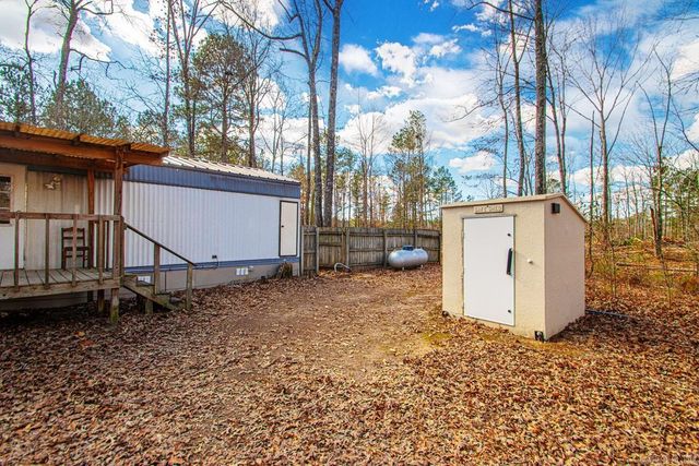 19921 Philis Dr, Hensley, AR 72065