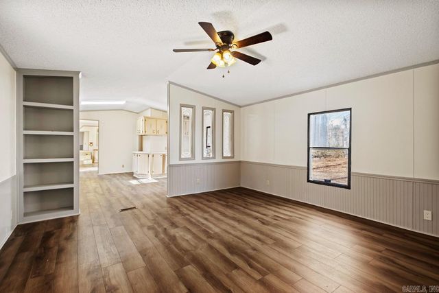 19921 Philis Dr, Hensley, AR 72065