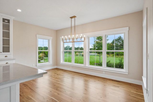N52W30598 Moraine DRIVE, Hartland, WI 53029