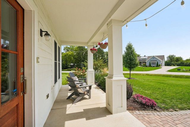 N52W30598 Moraine DRIVE, Hartland, WI 53029