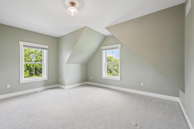 N52W30598 Moraine DRIVE, Hartland, WI 53029