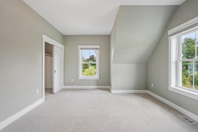 N52W30598 Moraine DRIVE, Hartland, WI 53029