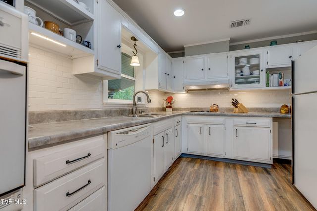 824 Balsam Circle, Erwin, TN 37650
