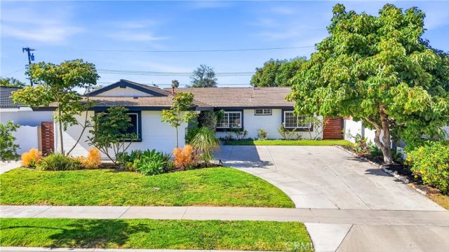 6051 Kimberly Drive, Huntington Beach, CA 92647