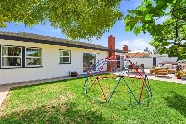 6051 Kimberly Drive, Huntington Beach, CA 92647