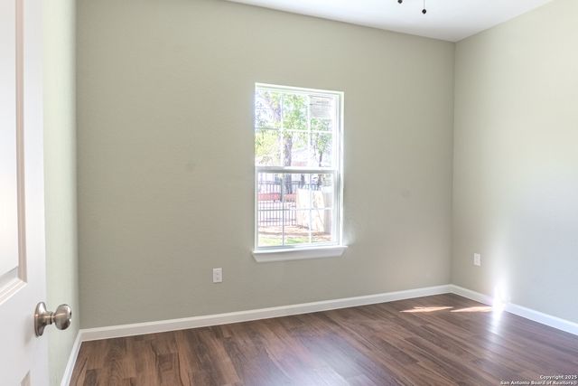 216 S SAN AUGUSTINE AVE, San Antonio, TX 78237