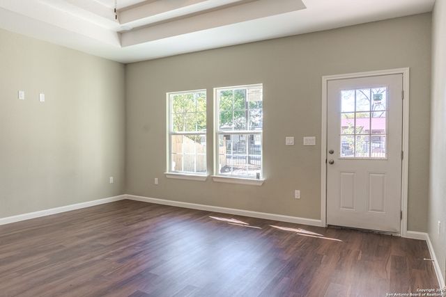216 S SAN AUGUSTINE AVE, San Antonio, TX 78237