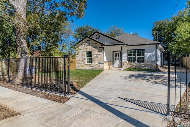 216 S SAN AUGUSTINE AVE, San Antonio, TX 78237