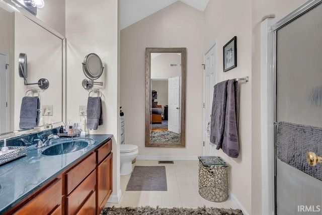 3244 S Southern Oaks Drive, Bloomington, IN 47401
