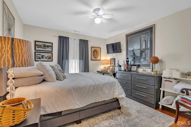 3244 S Southern Oaks Drive, Bloomington, IN 47401