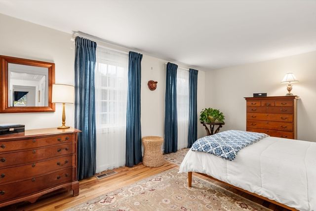 21 Jericho Road 21, Weston, MA 02493