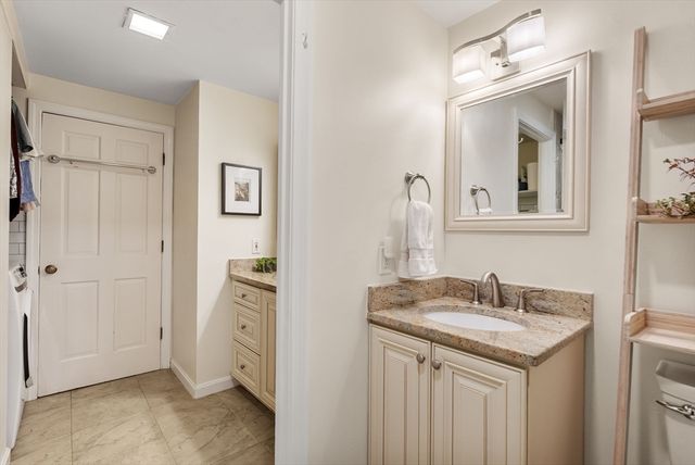 21 Jericho Road 21, Weston, MA 02493