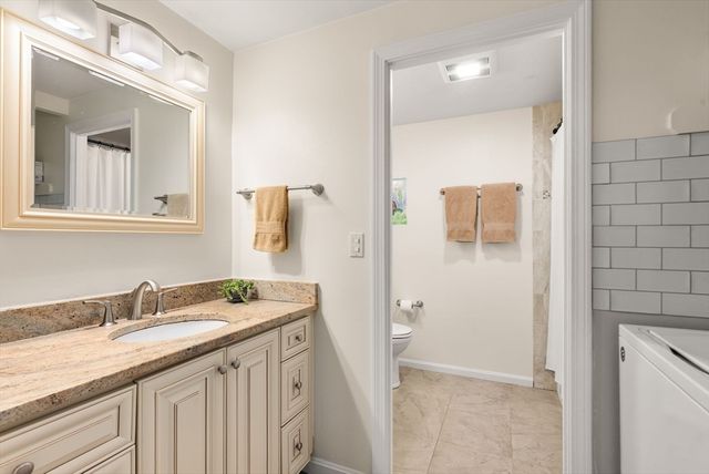 21 Jericho Road 21, Weston, MA 02493