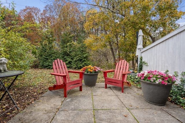 21 Jericho Road 21, Weston, MA 02493