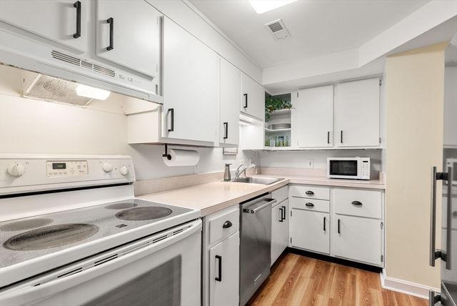 21 Jericho Road 21, Weston, MA 02493