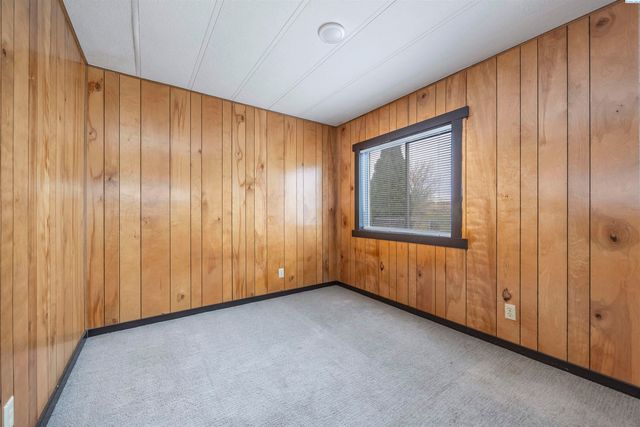 6806 James Street, West Richland, WA 99353