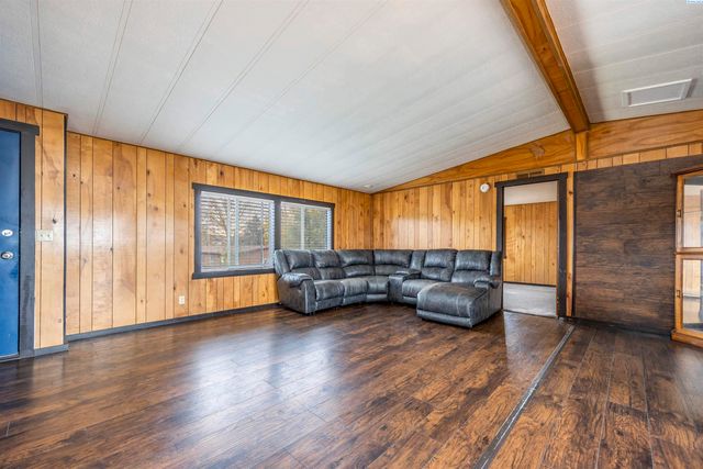 6806 James Street, West Richland, WA 99353