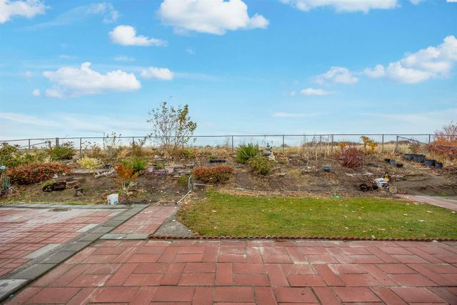 6806 James Street, West Richland, WA 99353