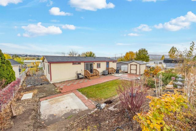 6806 James Street, West Richland, WA 99353