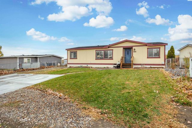 6806 James Street, West Richland, WA 99353