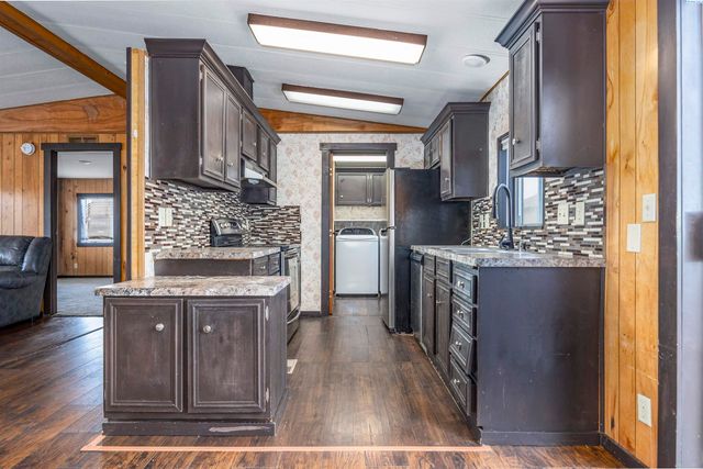 6806 James Street, West Richland, WA 99353