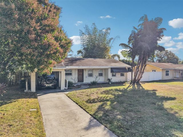 1015 VARONA STREET, Belleair, FL 33756