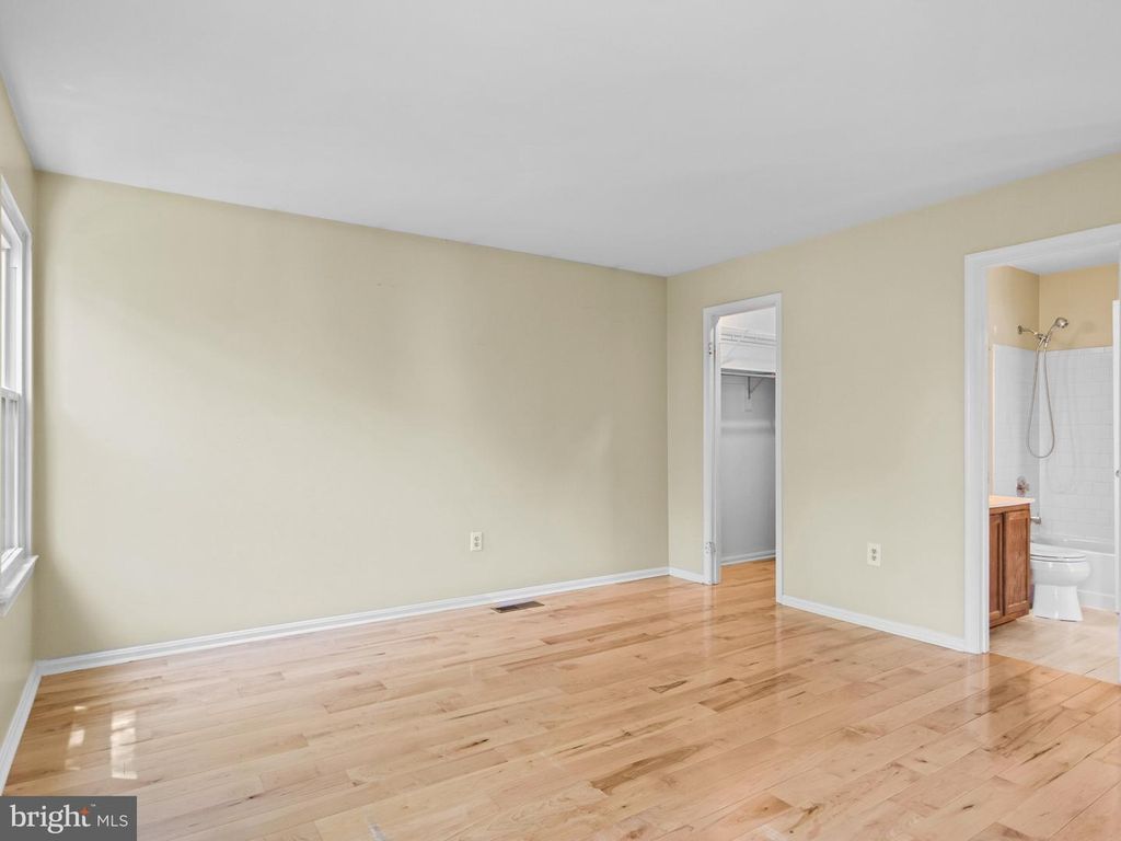 Image 15 of property listing at 3511 ESQUILIN TER, Bowie, MD 20716