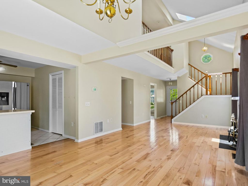 Image 5 of property listing at 3511 ESQUILIN TER, Bowie, MD 20716
