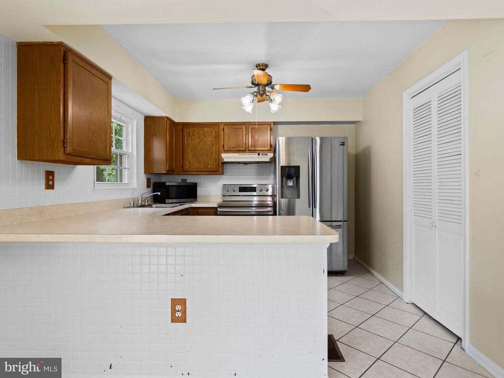 Image 7 of property listing at 3511 ESQUILIN TER, Bowie, MD 20716