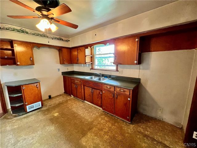 7207 Coleman Mills Rd, Rome, NY 13440