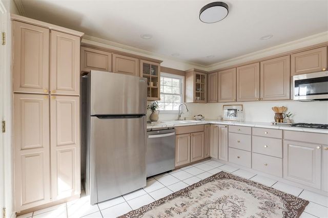 1908 Dorchester Drive, Nichols Hills, OK 73120