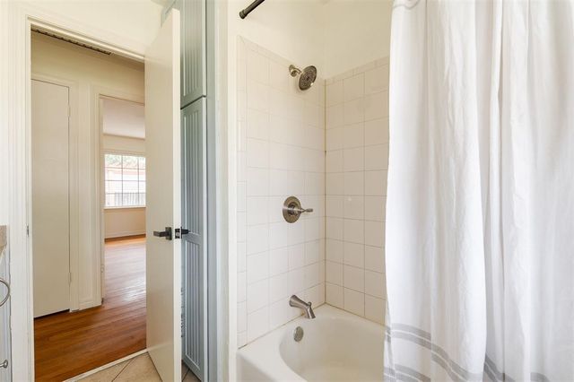 1908 Dorchester Drive, Nichols Hills, OK 73120