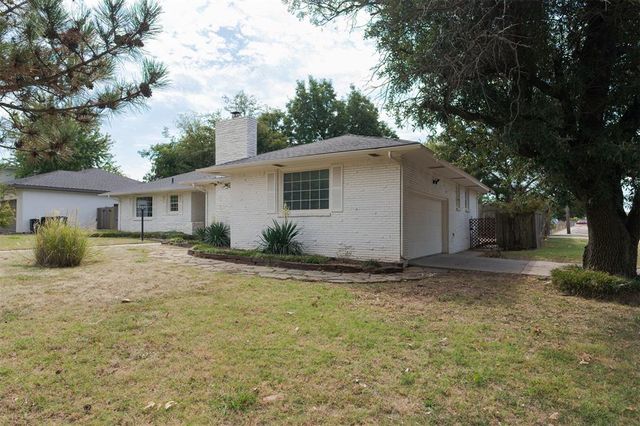 1908 Dorchester Drive, Nichols Hills, OK 73120