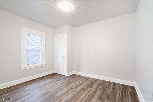 20 Erskine Avenue, Youngstown, OH 44512