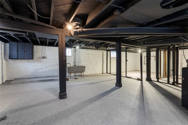 20 Erskine Avenue, Youngstown, OH 44512