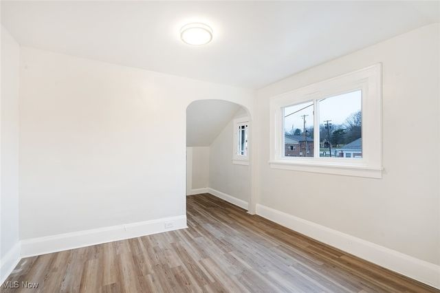 20 Erskine Avenue, Youngstown, OH 44512