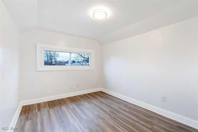 20 Erskine Avenue, Youngstown, OH 44512