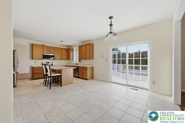 2362 Cross Creek Road, Lower Macungie Twp, PA 18062