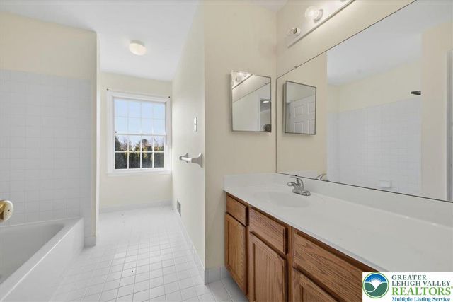 2362 Cross Creek Road, Lower Macungie Twp, PA 18062