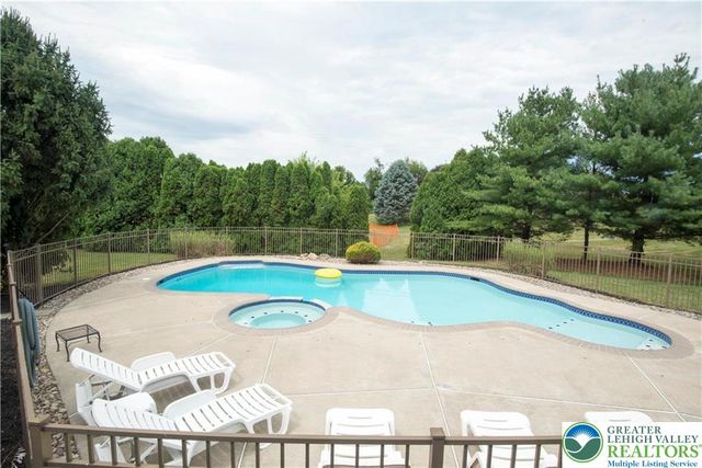 2362 Cross Creek Road, Lower Macungie Twp, PA 18062