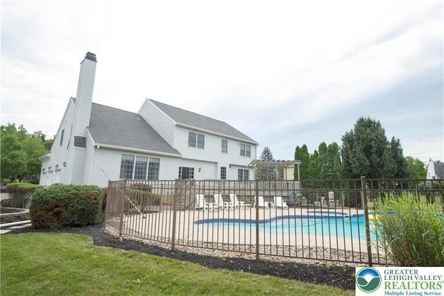 2362 Cross Creek Road, Lower Macungie Twp, PA 18062