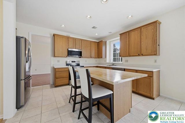 2362 Cross Creek Road, Lower Macungie Twp, PA 18062