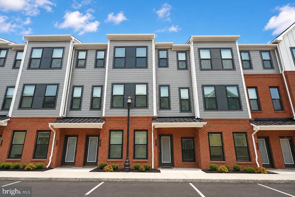 605 PARKER BLVD, Princeton Junction, NJ 08550