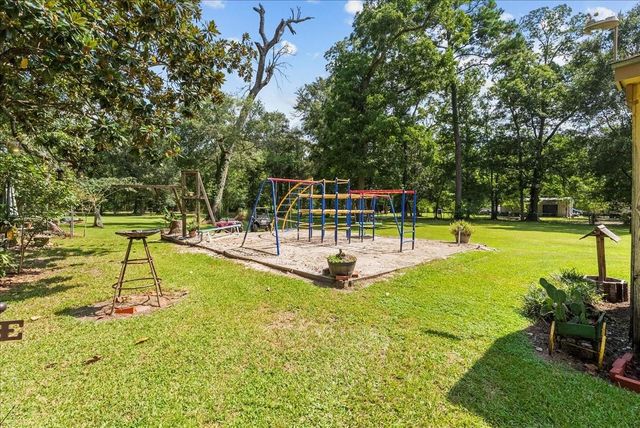 749 County Road 444, Dayton, TX 77535